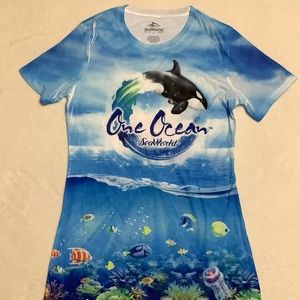 3/$20. Sea World NWOT Nightgown